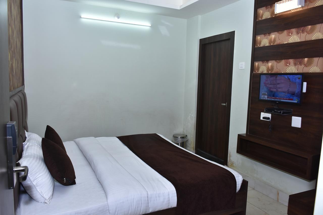 Hotel Daftari Palace Kishanganj Exterior photo